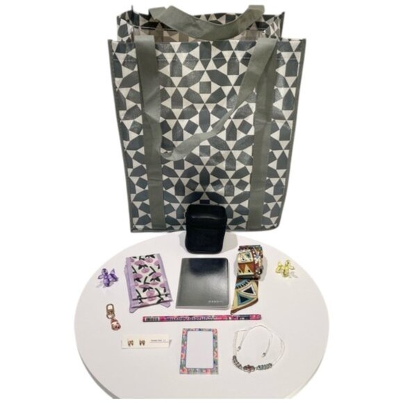 Reseller Gifts Bundle NWOT - Picture 1 of 10